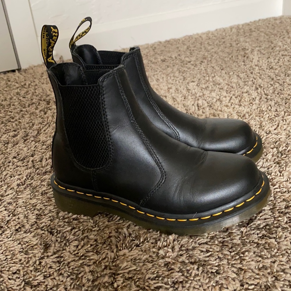 Dr Marten Chelsea boot